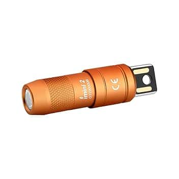 OLIGHT I Mini 2 Mini Torcia Portachiavi a LED con Base Magnetica, Ricarica USB-A, Grado IPX6 e 21 Metri, Torcia Portachiavi Compatta per Picnic, Riparazioni ed Emergenze (Arancione) ClimeCo Certified