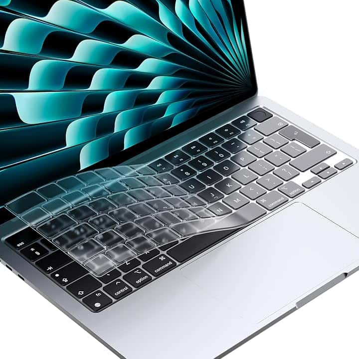 EooCoo Copritastiera Ultrasottile Compatibile con MacBook Neo 2026, MacBook Air M5 M4 M3 M2 13.6"/15" 2026-2022, MacBook Pro M5-M1 Pro/Max 14"/16" 2026-2021, Pellicola per Tastiera EU - TPU Chiaro