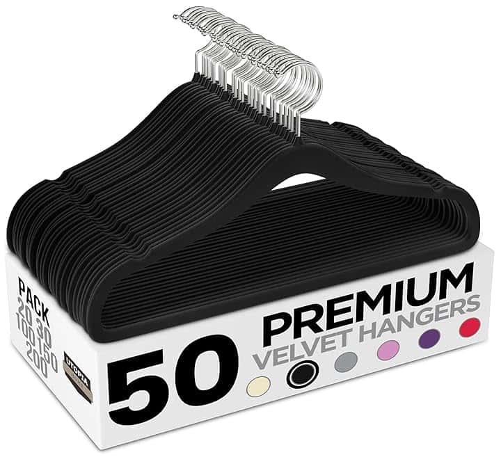 Utopia Home Appendini in velluto - grucce appendiabiti, appendini armadio per camicie, giacche e abiti, Antiscivolo e resistente (Nero, confezione da 50)