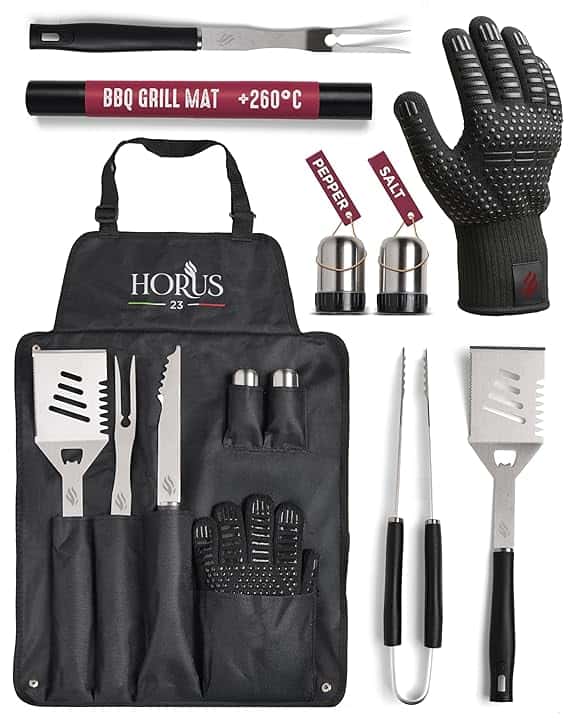 HORUS 23 - Set Barbecue con Guanto Ignifugo, Tappetino per Griglia e Grembiule in Oxford con Tasche, Accessori Barbecue in Acciaio Inox