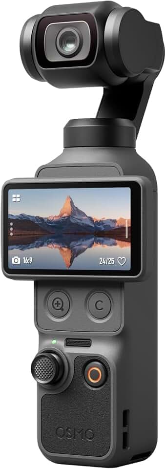 DJI Osmo Pocket 4 Combo Essential, fotocamera stabilizzata tascabile per vlog, CMOS da 1″ e 4K/240fps, stabilizzazione a tre assi, 14 stop di gamma dinamica, 107 GB di memoria integrata